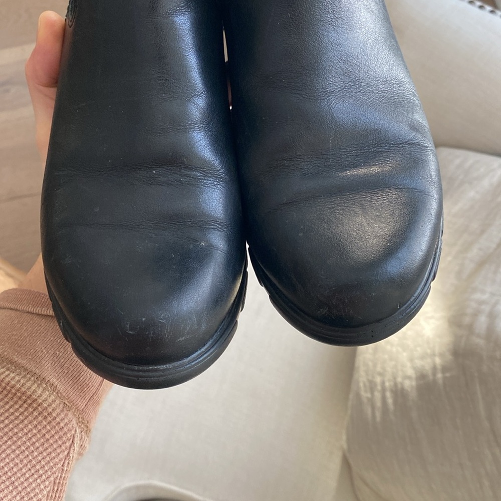 Blundstone 1671 Heeled Chelsea Boots - Picture 14 of 16